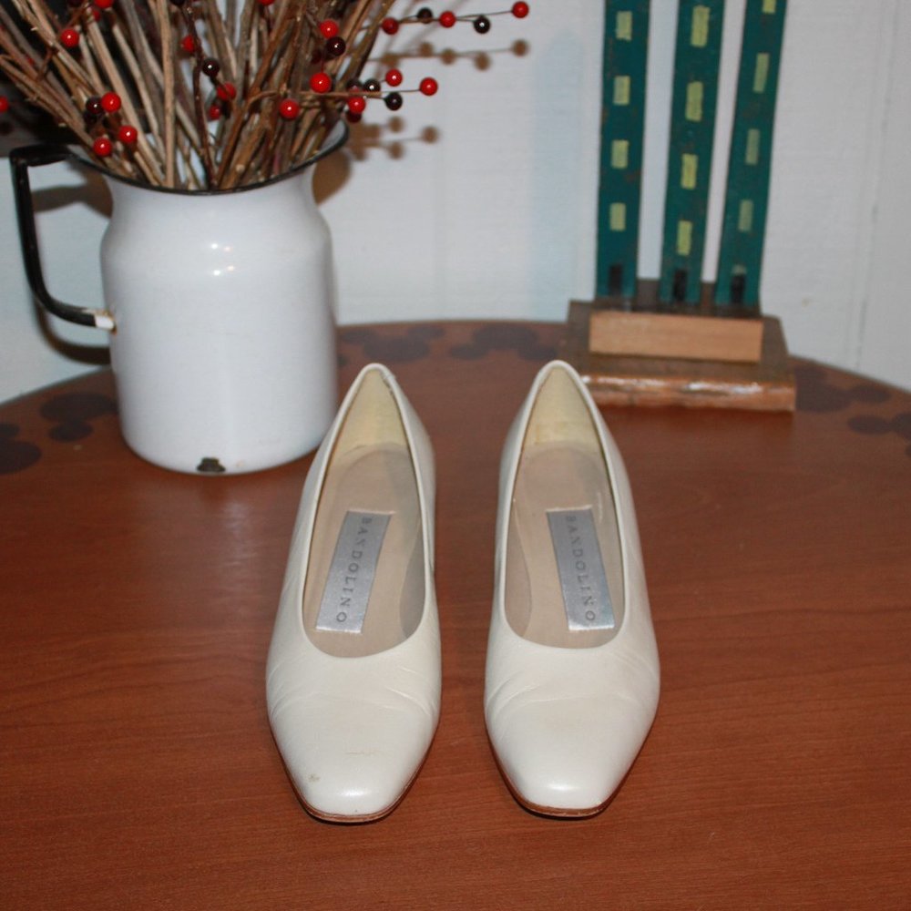 SALE:Vintage Bandolino Beige Leather Square Toe Chunky Heel Retro Dapper Size 7M